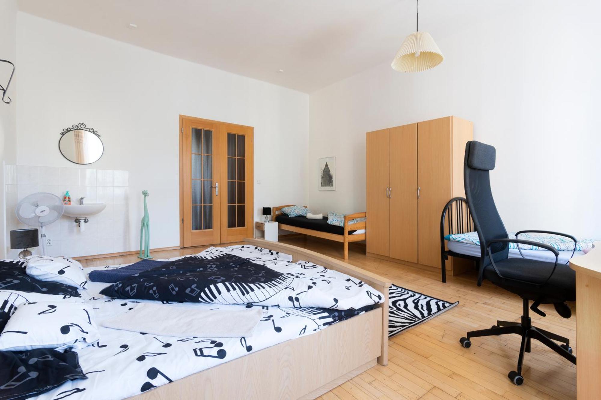Apartment Stepanska Прага Экстерьер фото