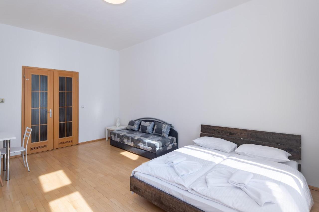 Apartment Stepanska Прага Экстерьер фото